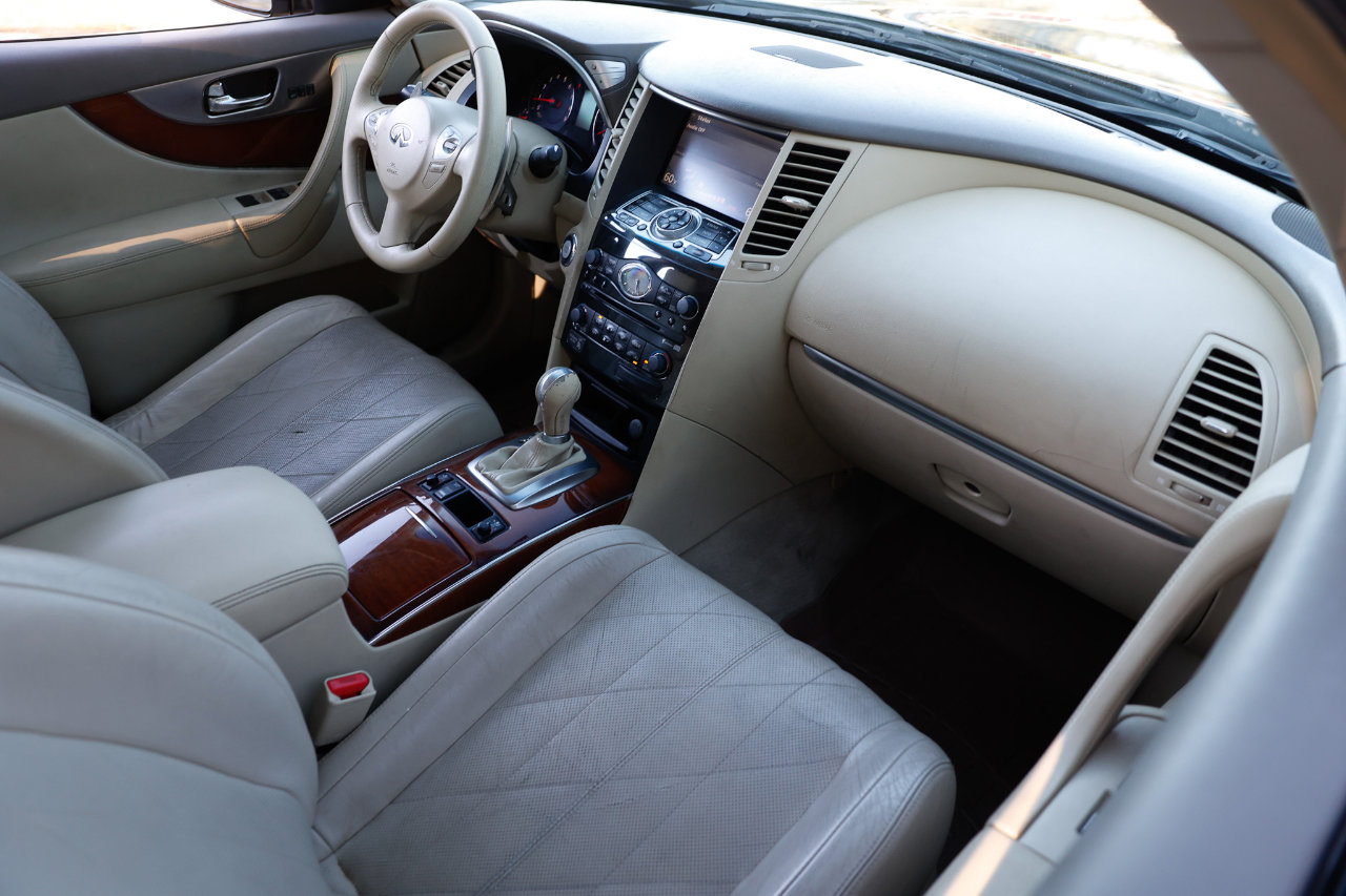 Used 2009 INFINITI FX35 AWD w/ Navigation Pkg image 16