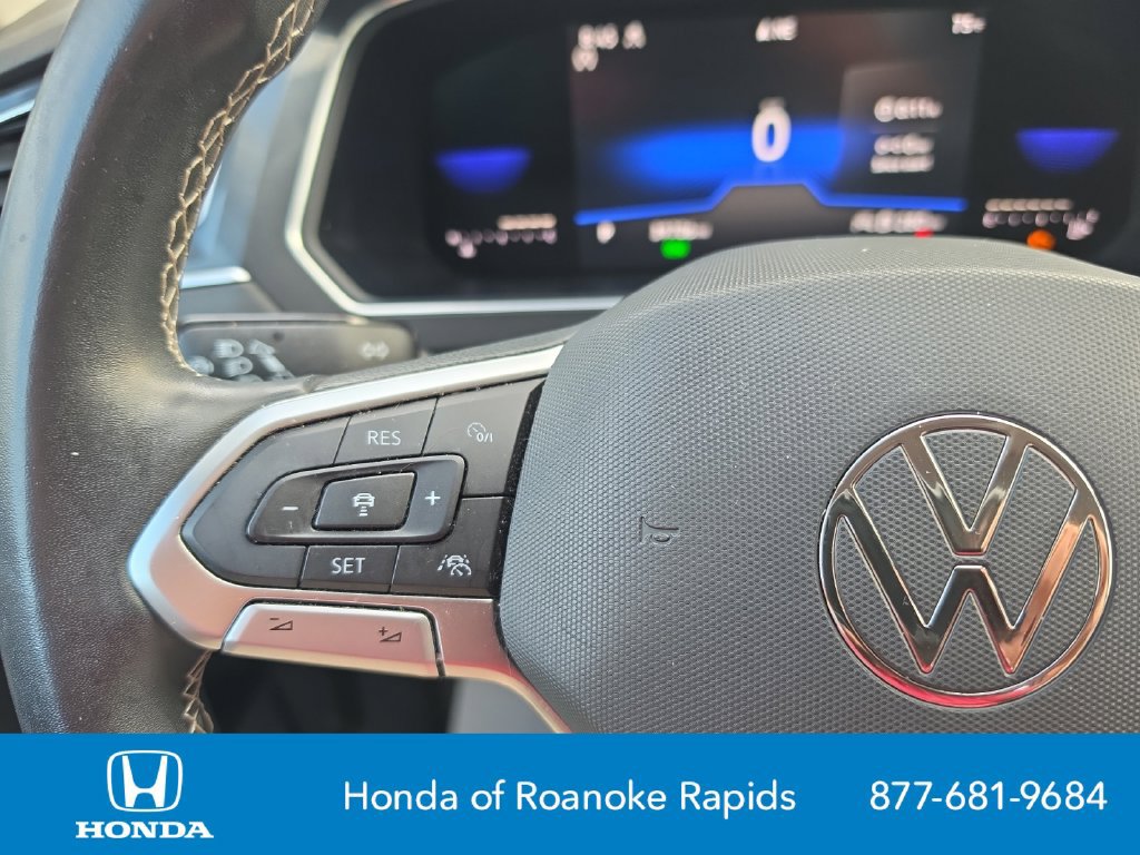 Used 2022 Volkswagen Tiguan SE AWD/4WD image 25
