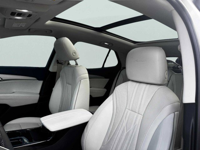 Used 2024 Buick Envision Avenir image 19