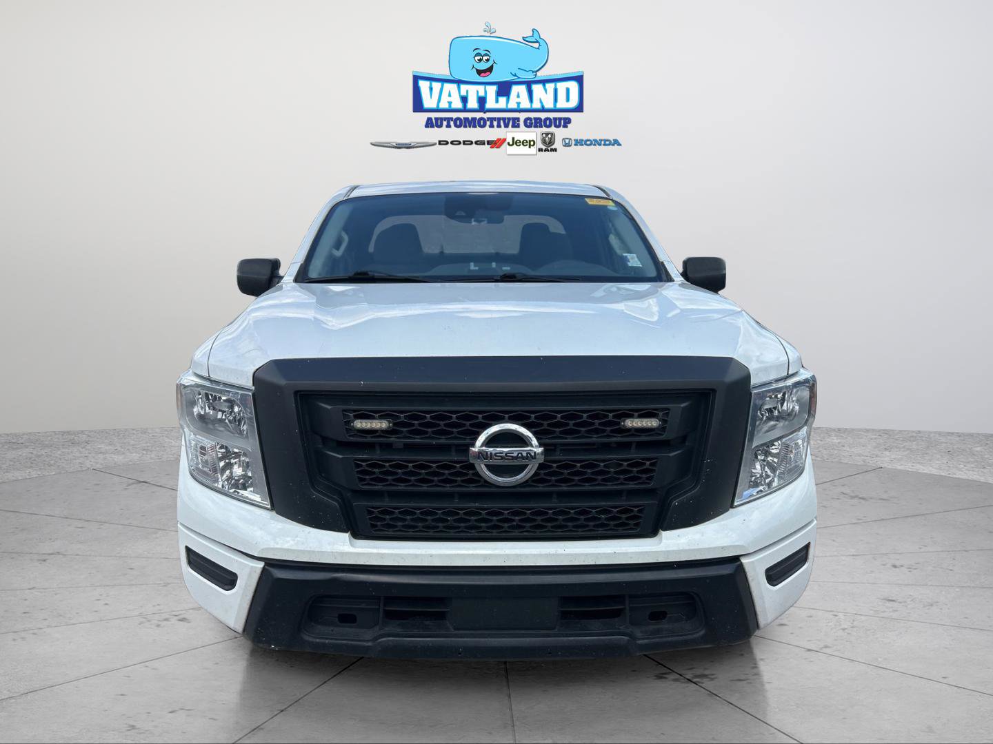 Used 2022 Nissan Titan S image 34