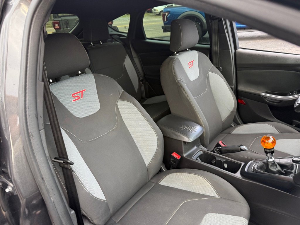 Used 2017 Ford Focus ST image 55