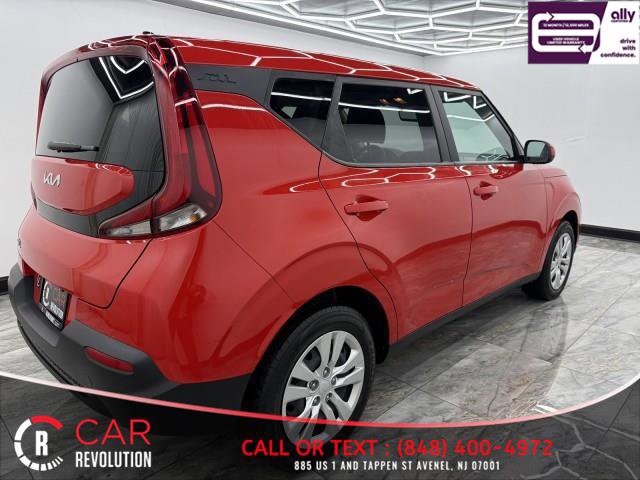 Used 2022 Kia Soul LX image 8