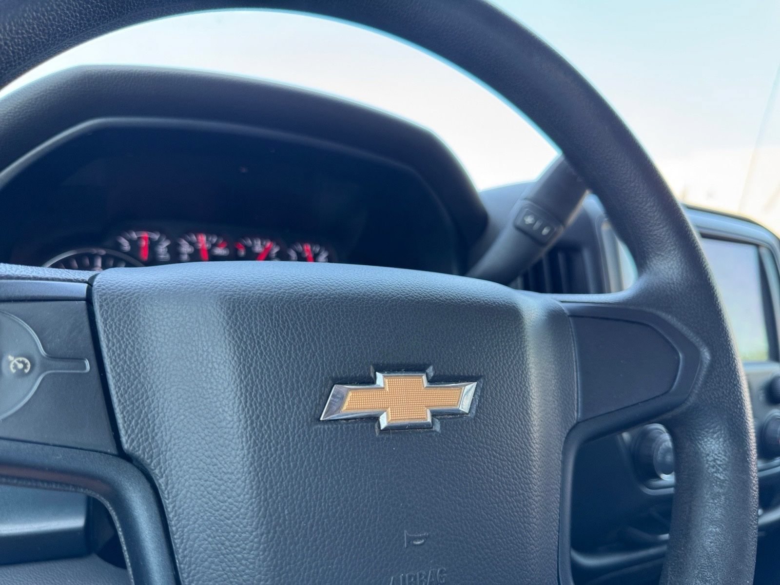 Used 2018 Chevrolet Silverado 1500 Custom w/ Custom Value Package AWD/4WD image 30