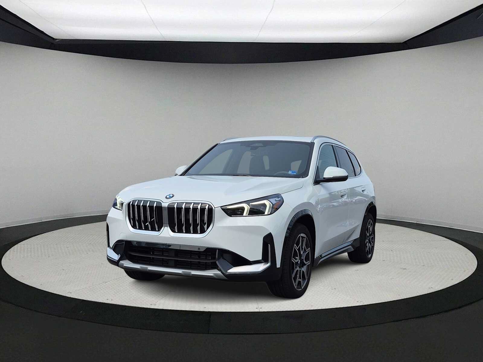Used 2026 BMW X1 xDrive28i w/ Convenience Package AWD/4WD image 4
