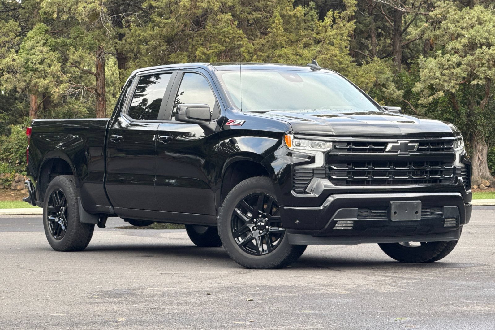 Used 2022 Chevrolet Silverado 1500 RST w/ Z71 Off-Road Package AWD/4WD image 2