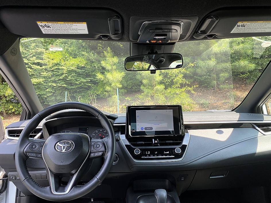 Certified 2025 Toyota Corolla SE FWD image 22