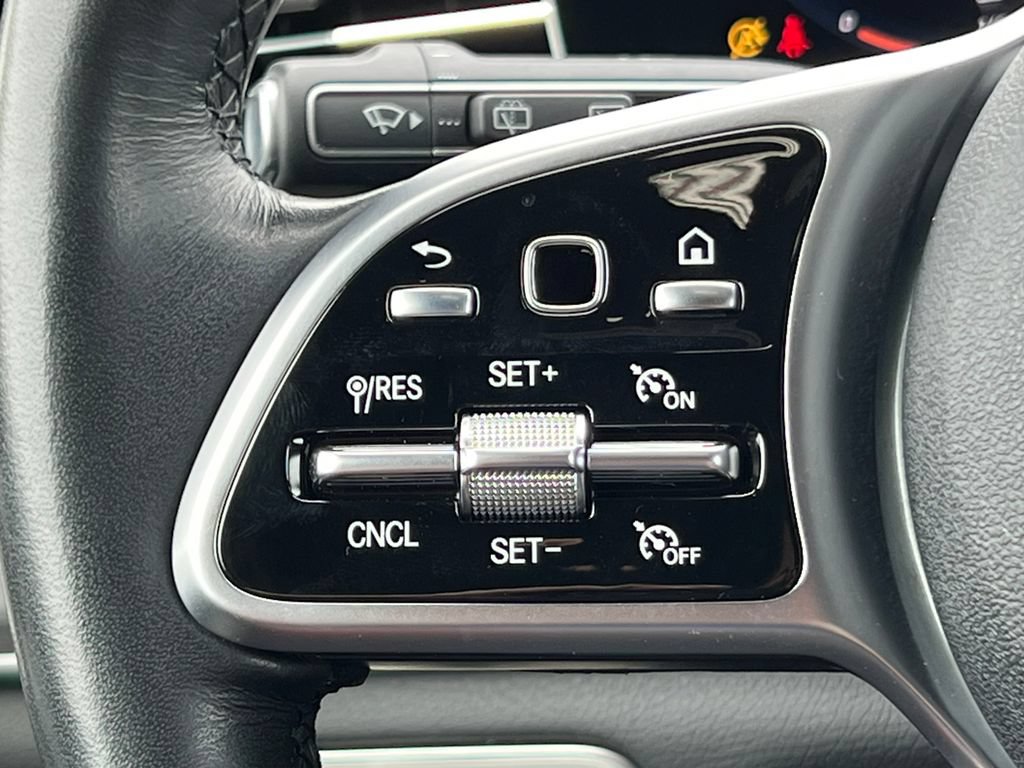 Used 2022 Mercedes-Benz GLE 350 4MATIC w/ Premium Package image 23