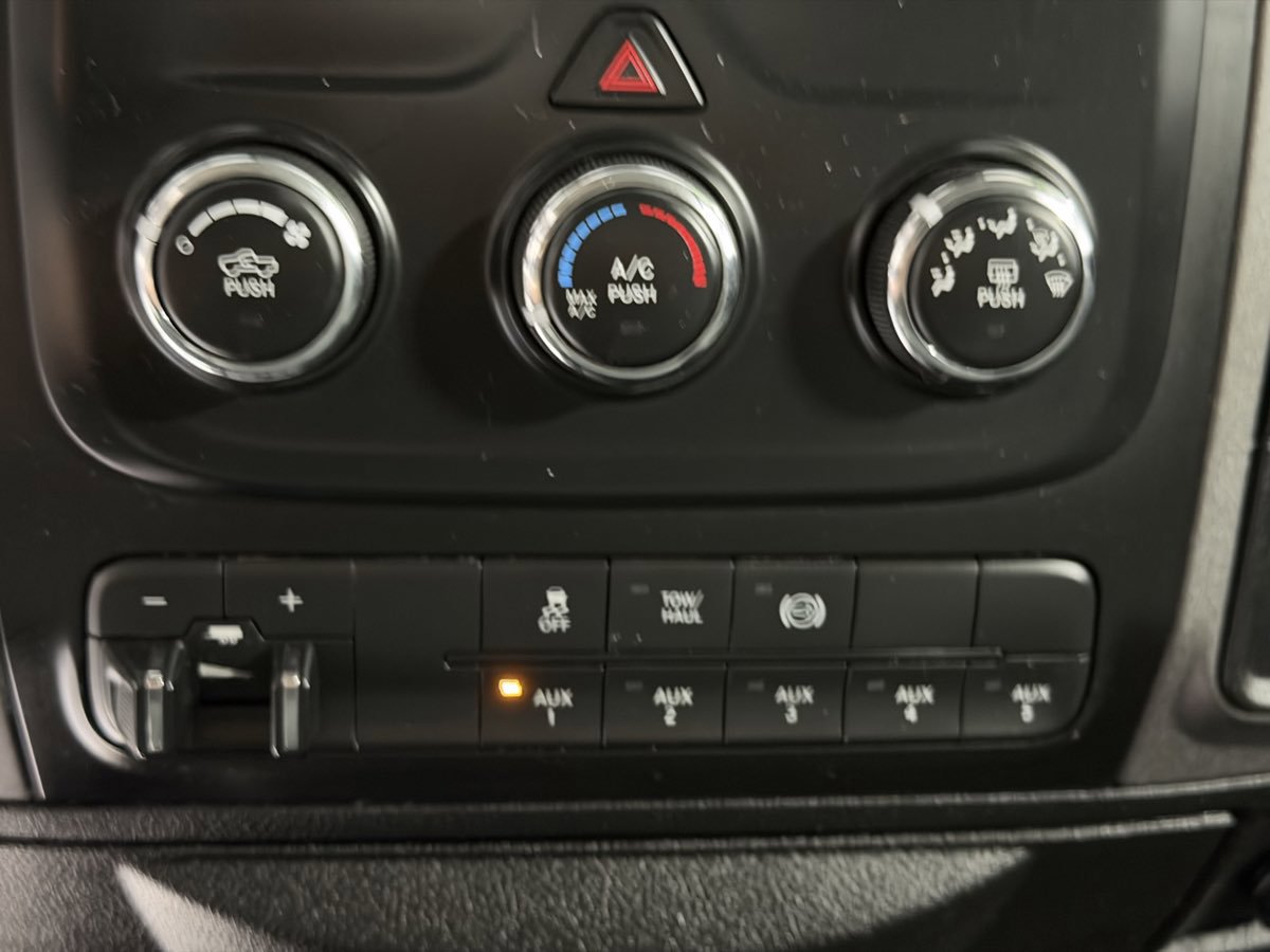 Used 2018 RAM 2500 Tradesman w/ Chrome Appearance Group AWD/4WD image 20