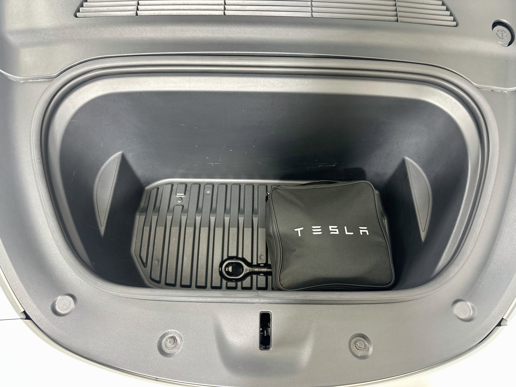Used 2021 Tesla Model Y Long Range AWD/4WD image 33