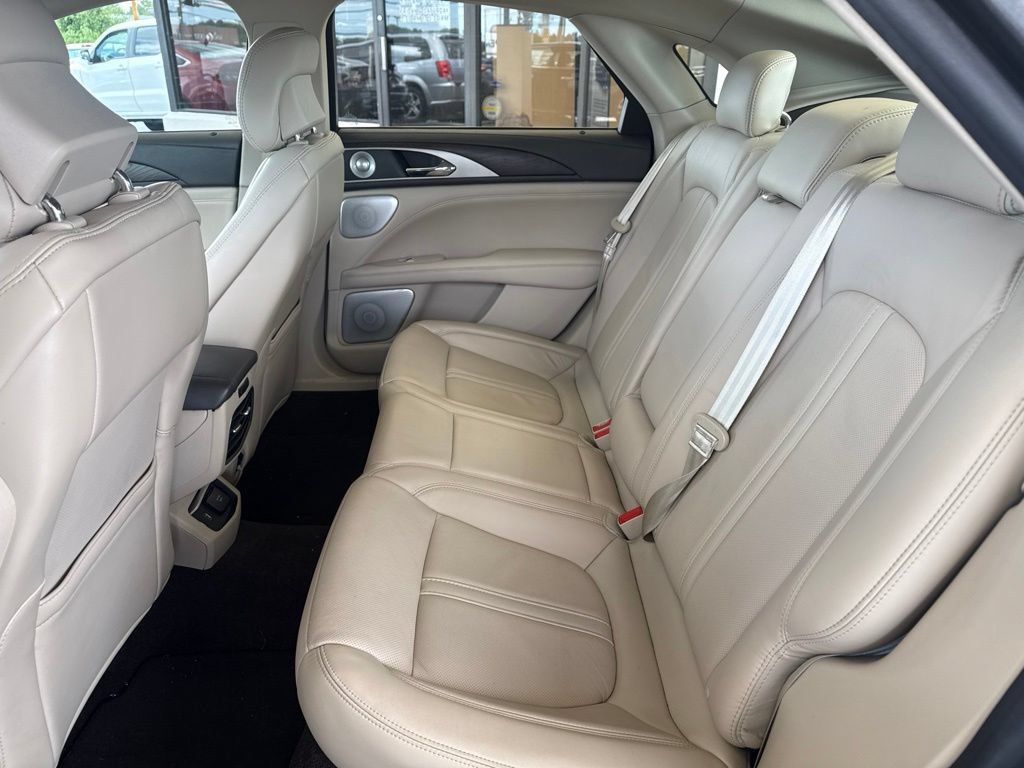 Used 2019 Lincoln MKZ Reserve w/ Luxury Package AWD/4WD image 10