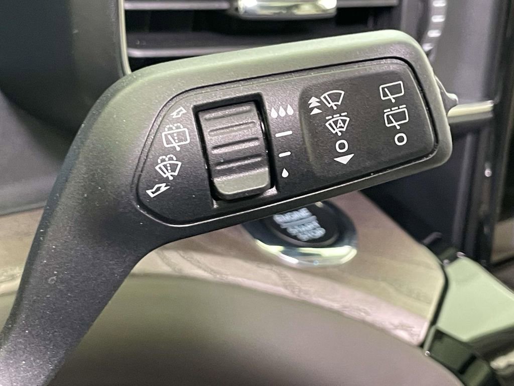 Used 2021 Ford Explorer Platinum w/ Equipment Group 601A AWD/4WD image 43