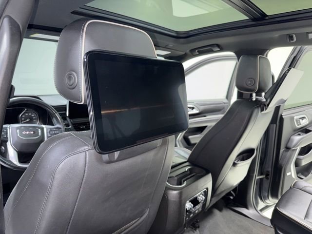 Used 2021 GMC Yukon XL SLT w/ SLT Luxury Plus Package image 8