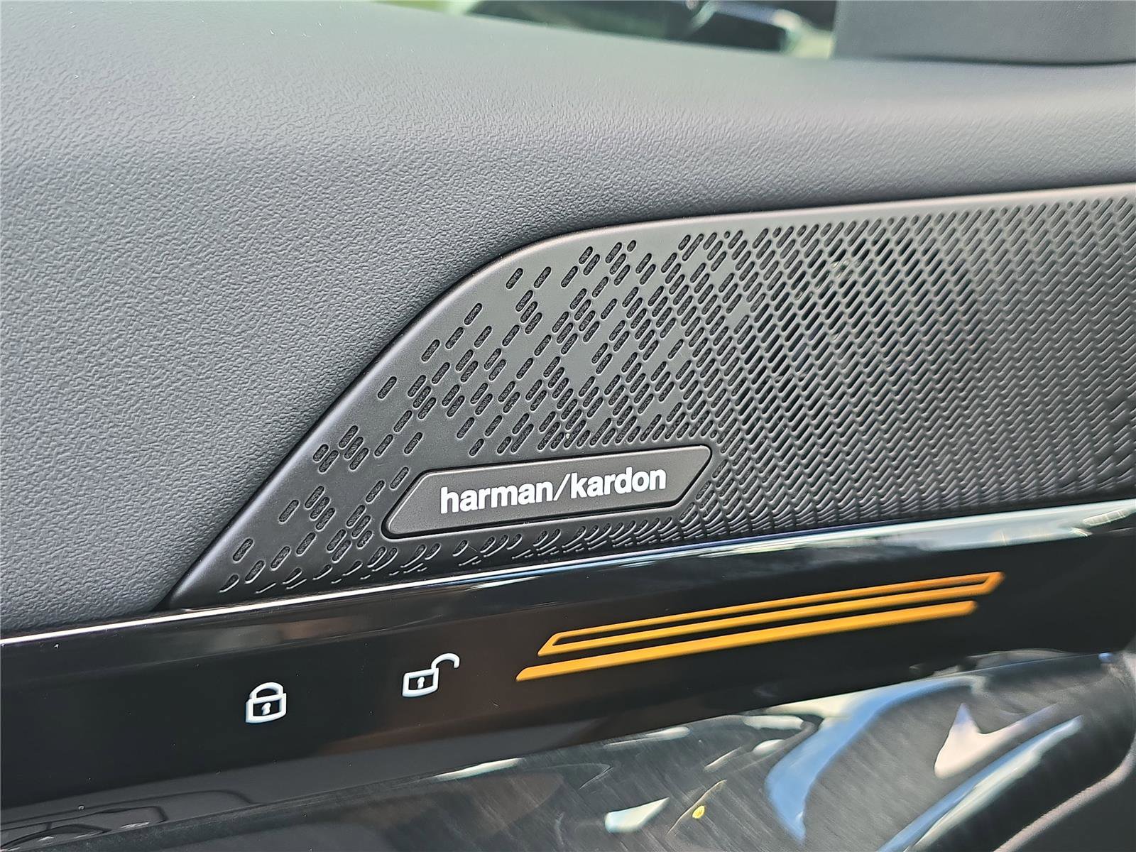 Certified 2025 BMW 530i w/ M Sport Package image 19