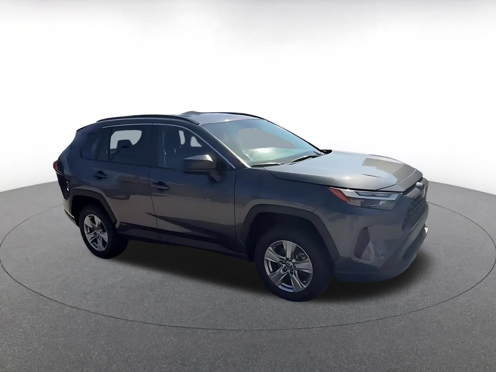 Used 2024 Toyota RAV4 LE AWD/4WD image 2