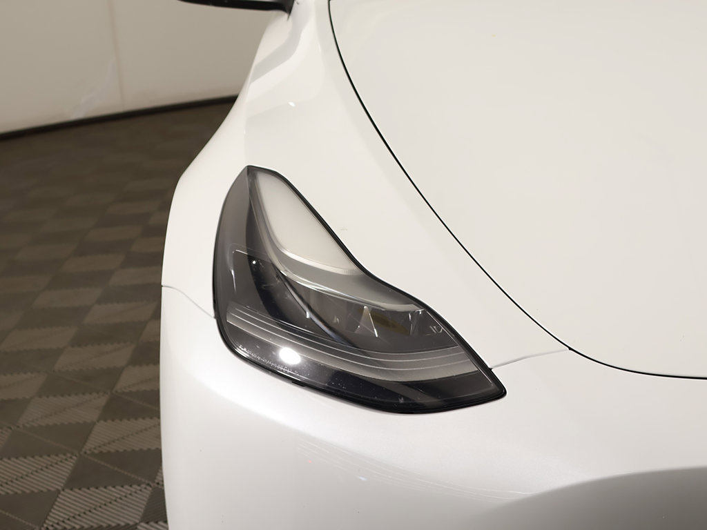 Used 2022 Tesla Model Y Performance AWD/4WD image 13