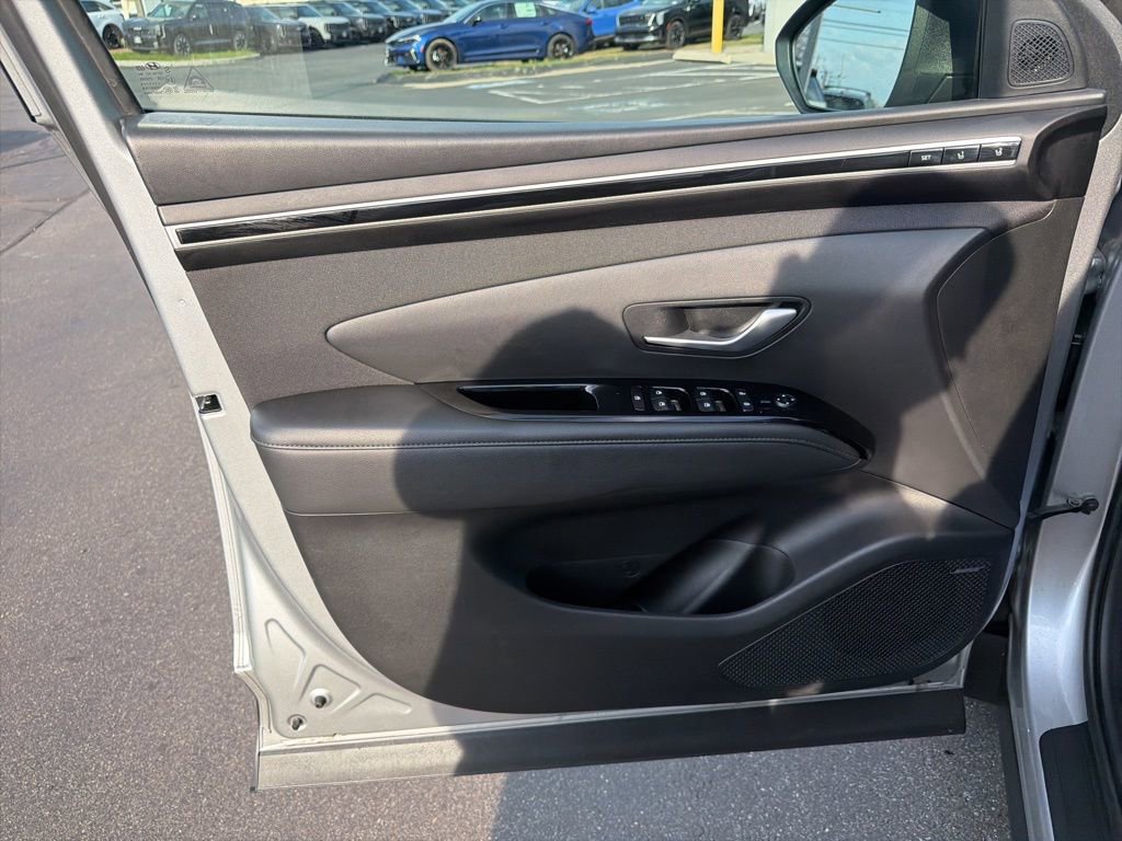 Used 2023 Hyundai Tucson Limited image 28