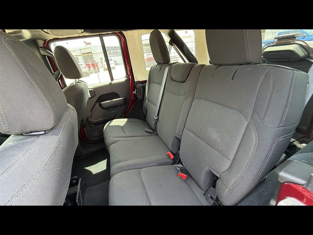 Used 2022 Jeep Wrangler Unlimited Sport w/ Cold Weather Group AWD/4WD image 21