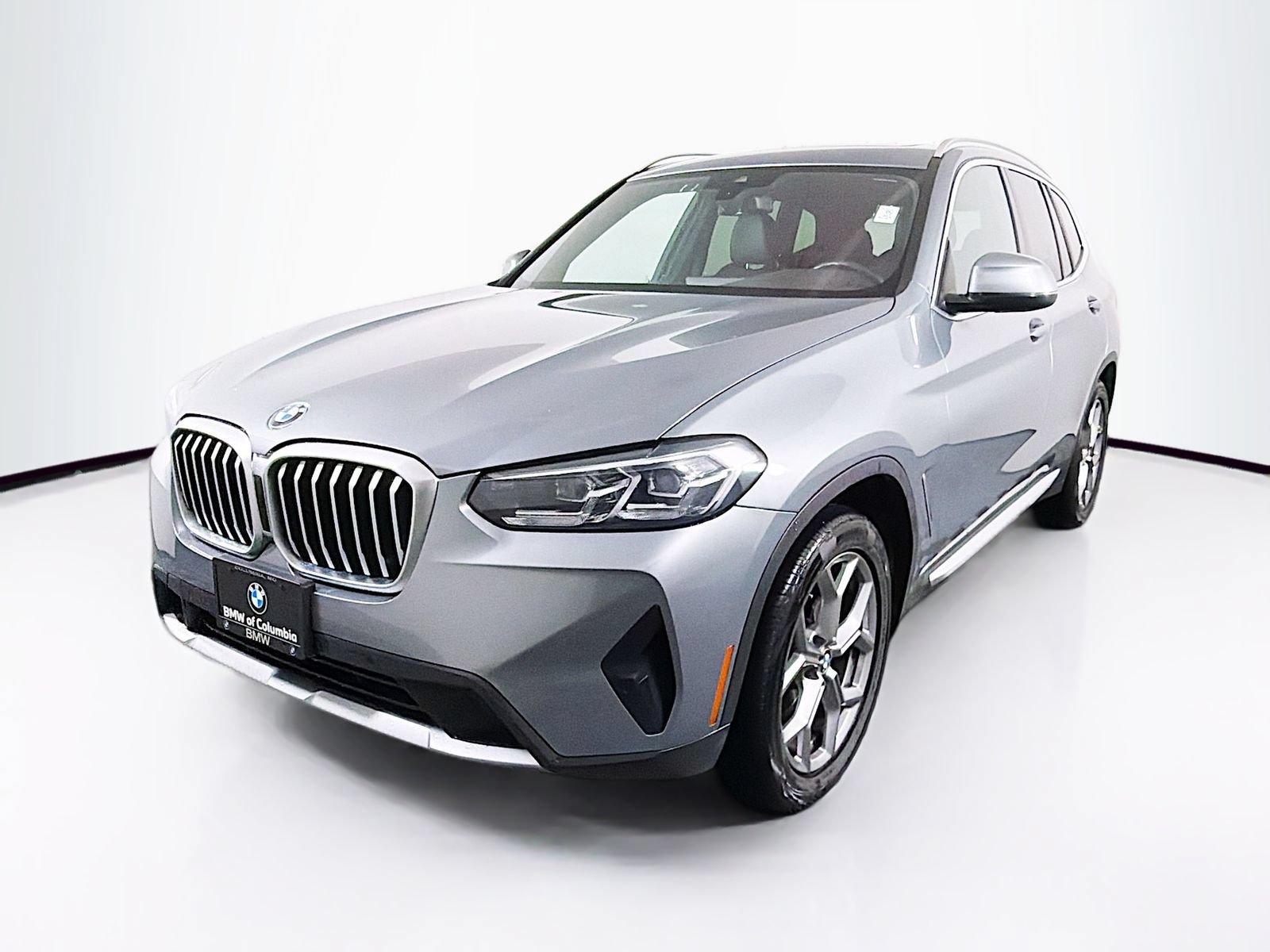 Used 2024 BMW X3 xDrive30i AWD/4WD image 3