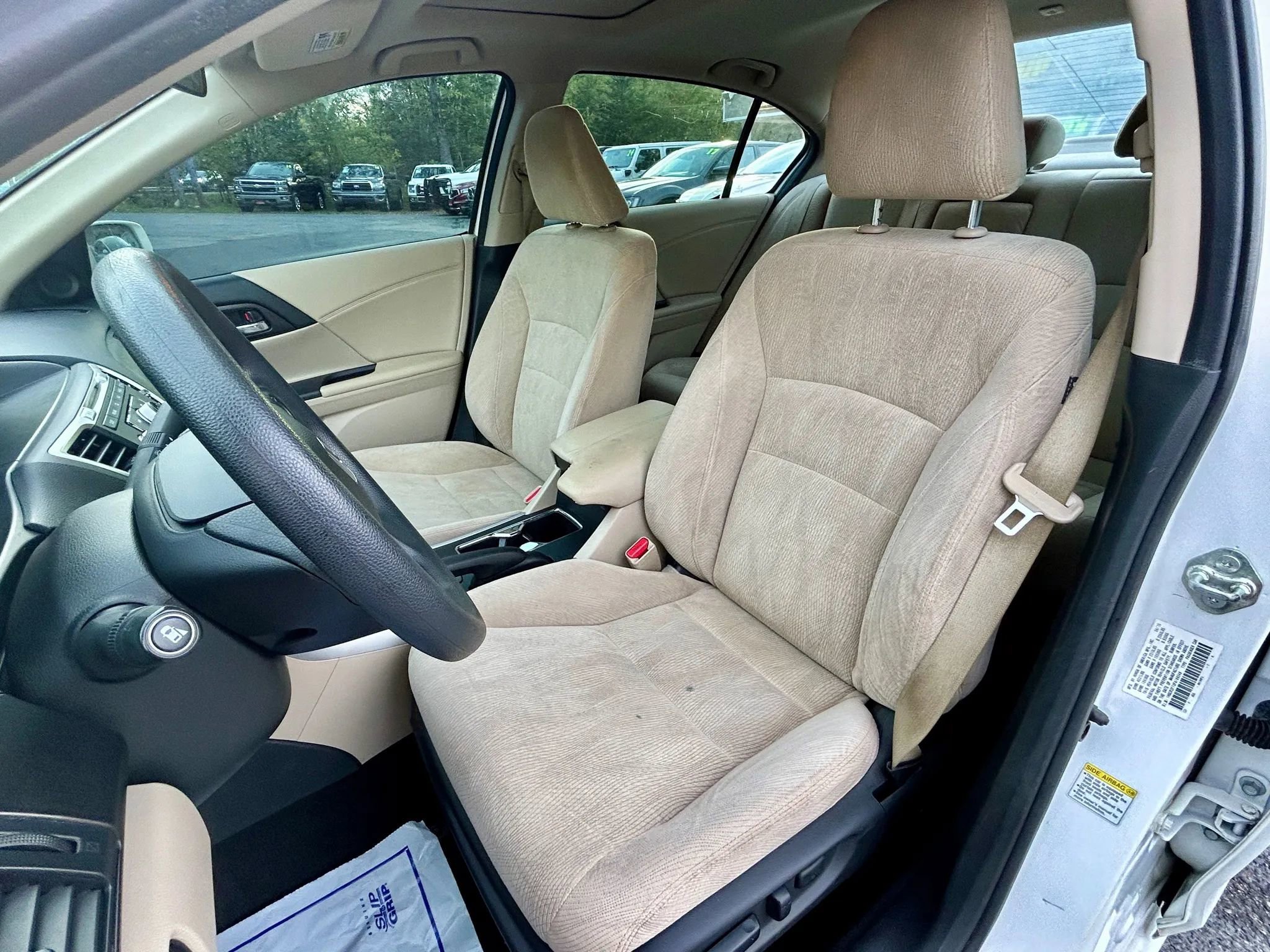 Used 2015 Honda Accord EX image 12