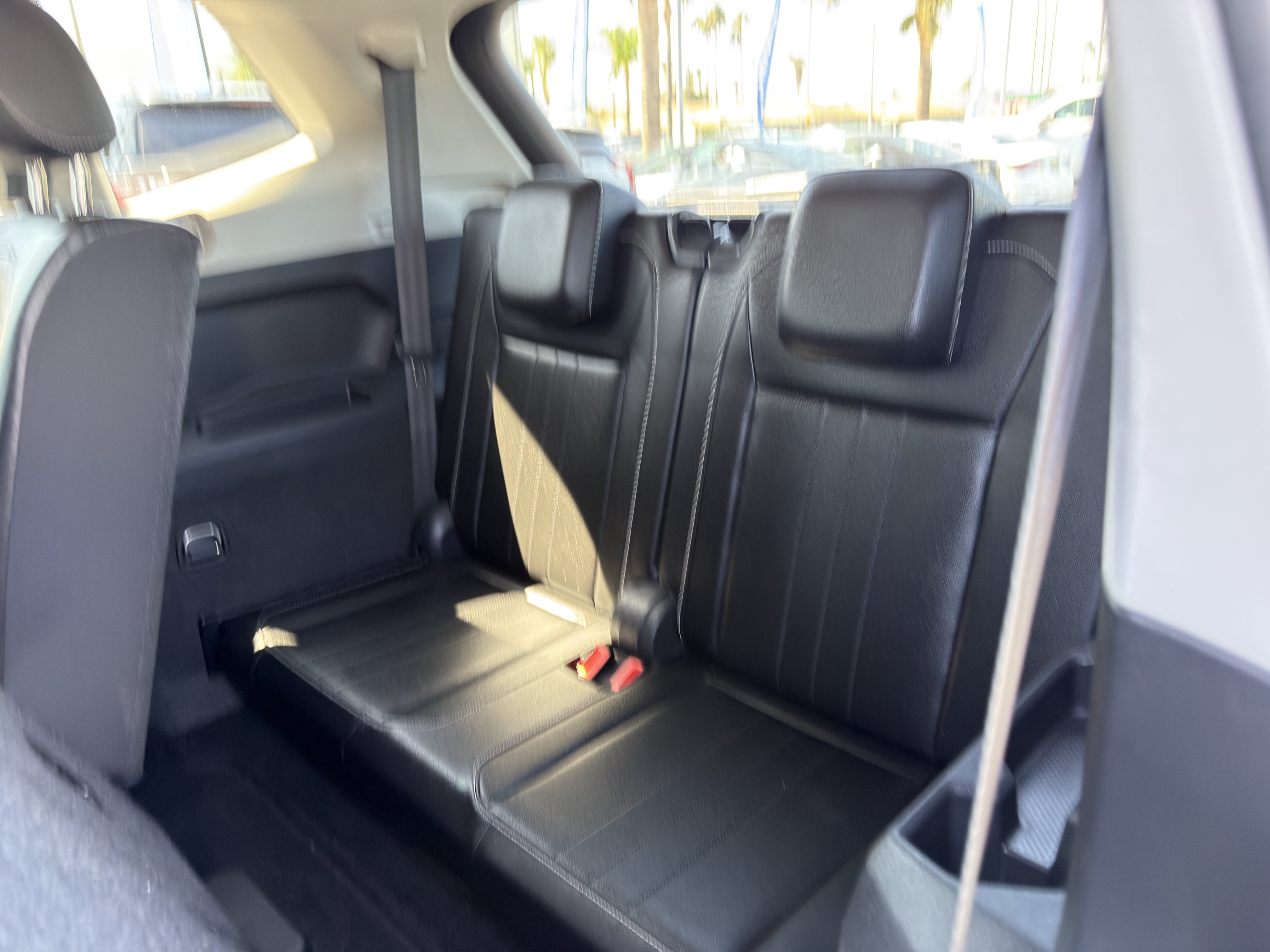 Used 2024 Volkswagen Tiguan SE FWD image 22