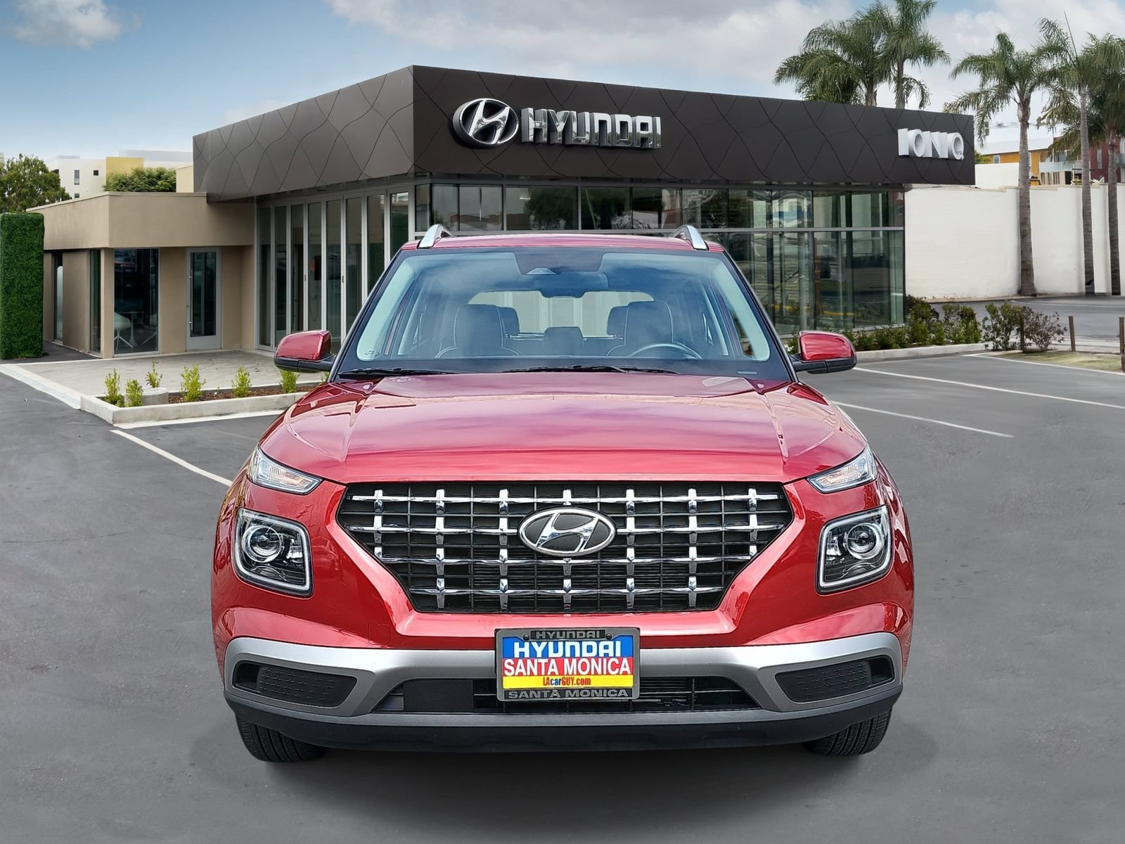 Certified 2025 Hyundai Venue Limited FWD image 8