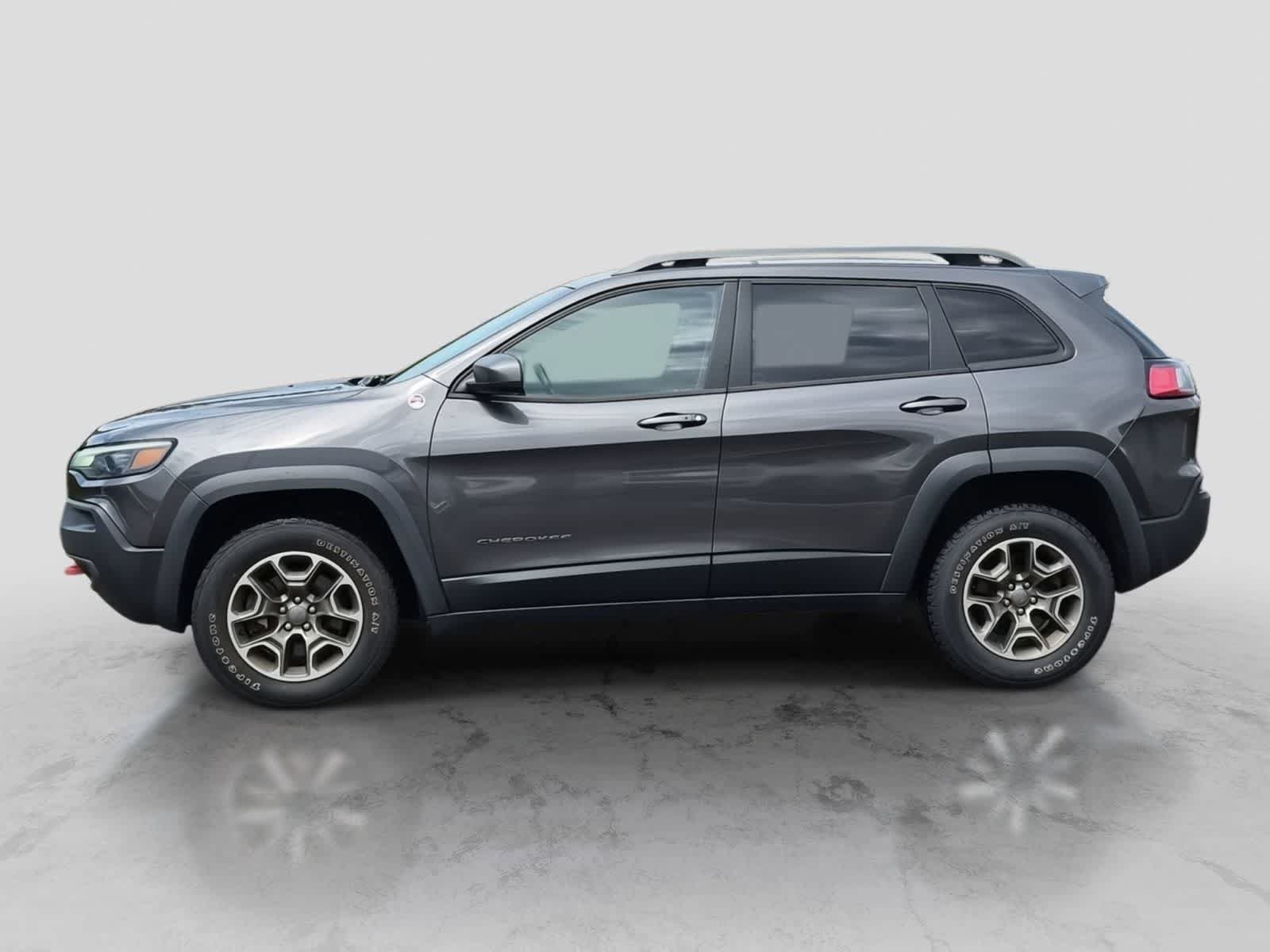 Used 2020 Jeep Cherokee Trailhawk w/ Cold Weather Group AWD/4WD image 5