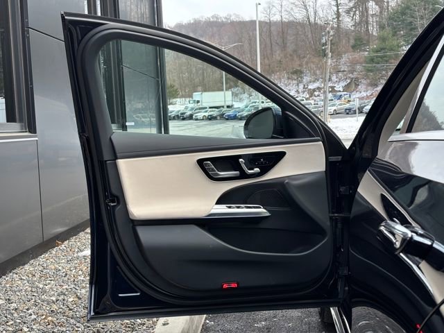 Used 2026 Mercedes-Benz E 350 4MATIC Sedan image 18