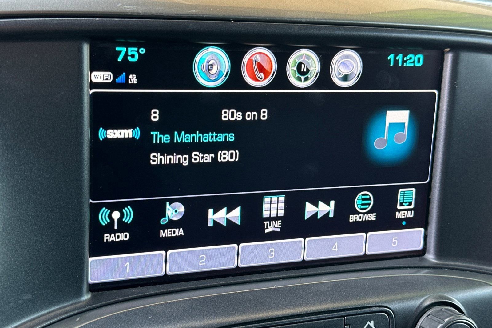 Used 2018 Chevrolet Silverado 1500 LT w/ All Star Edition RWD image 18