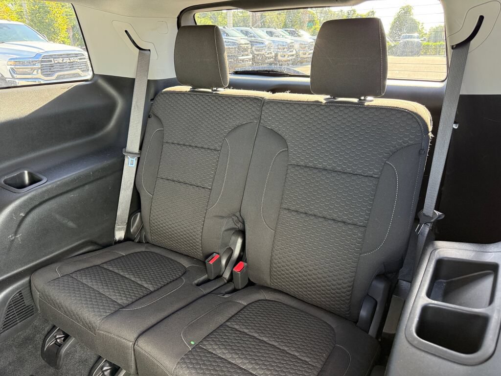 Used 2018 GMC Acadia SLE w/ LPO, Protection Package FWD image 12