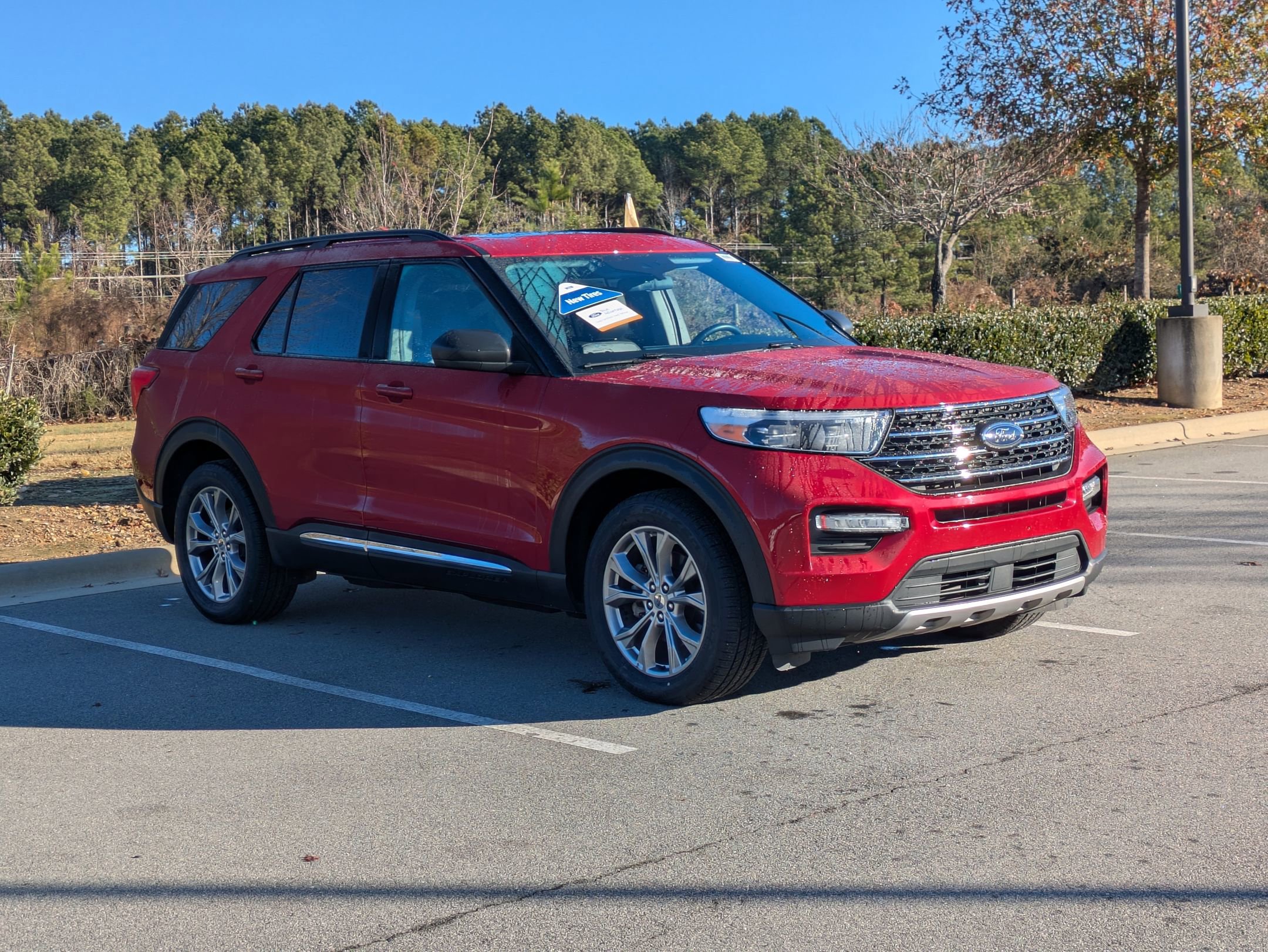 Certified 2022 Ford Explorer XLT w/ Equipment Group 202A