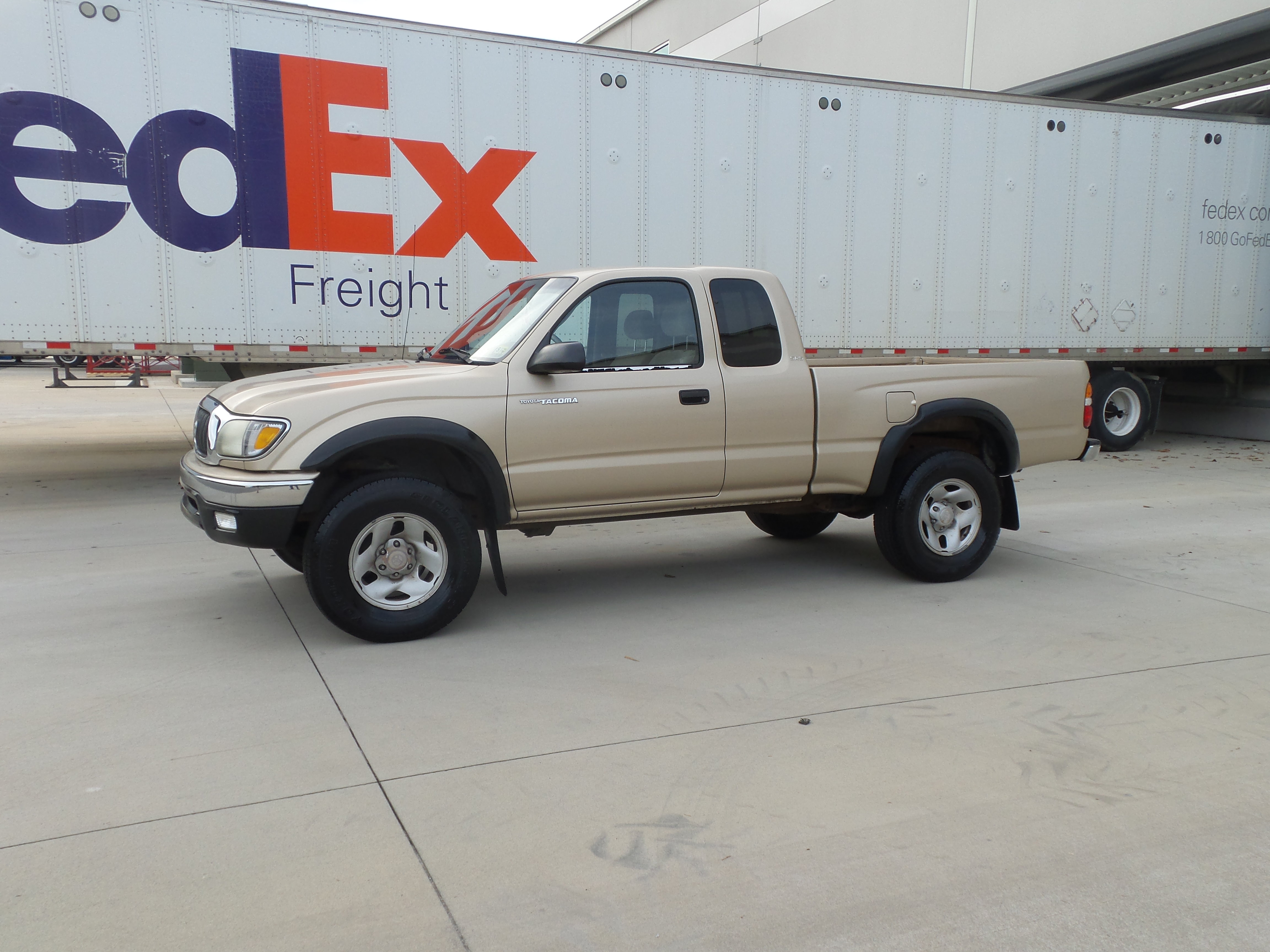Used 2002 Toyota Tacoma PreRunner RWD image 38