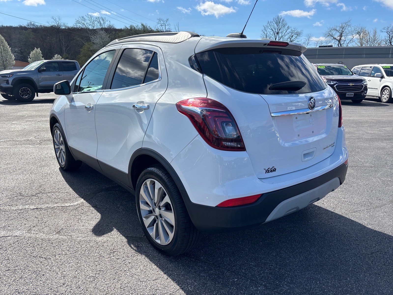 Used 2020 Buick Encore Preferred AWD/4WD image 5