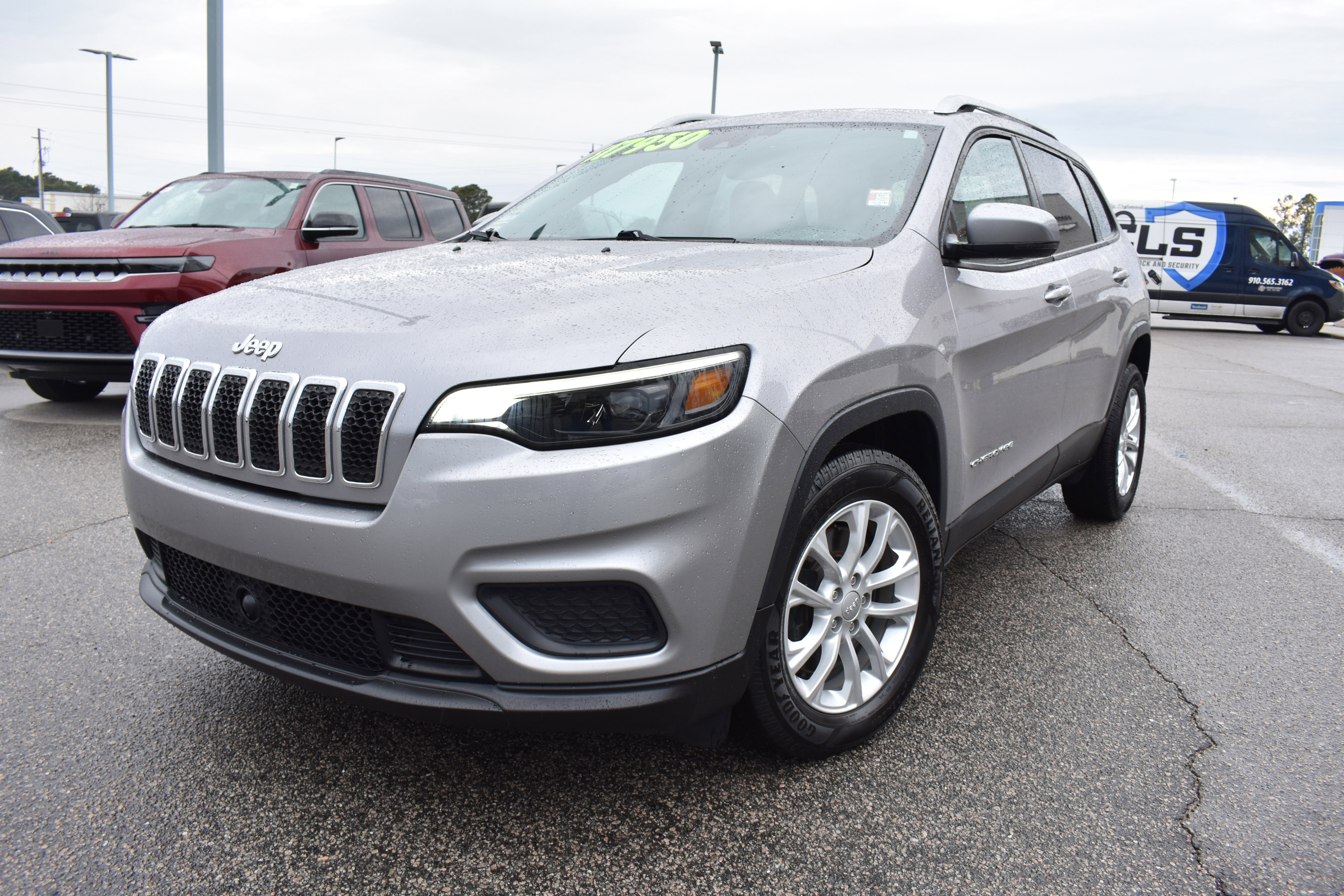 Used 2021 Jeep Cherokee Latitude image 5