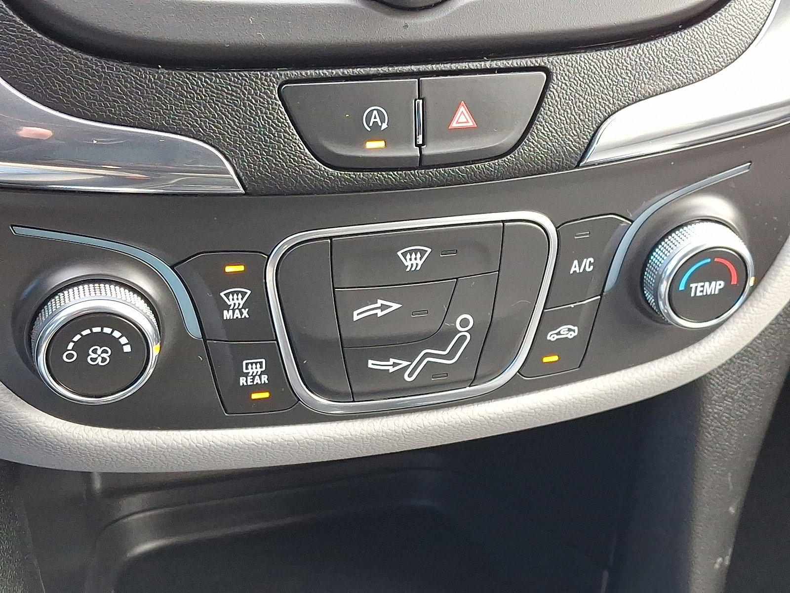 Used 2023 Chevrolet Equinox LT image 16