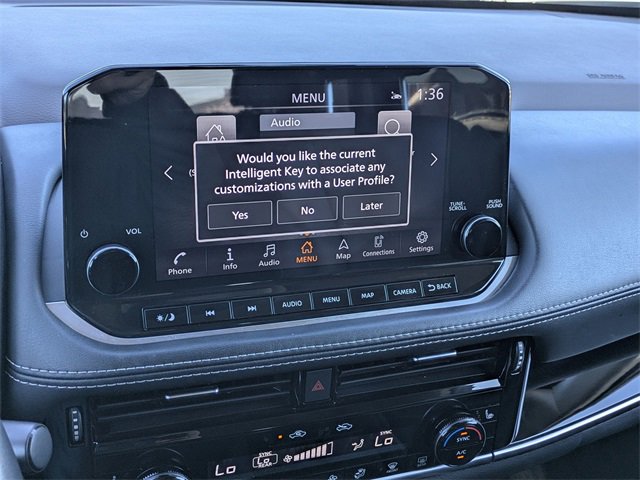 Used 2023 Nissan Rogue SL w/ SL Premium Package image 12