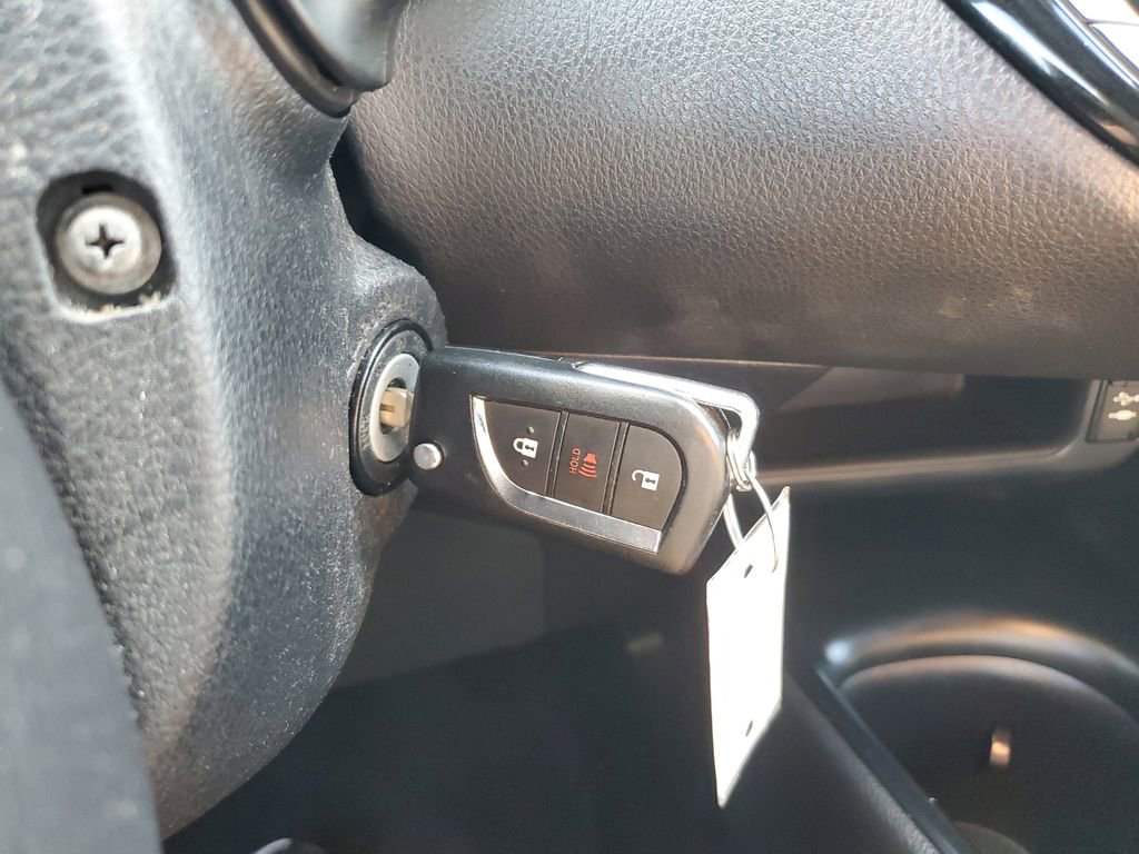 Used 2018 Toyota C-HR XLE image 25