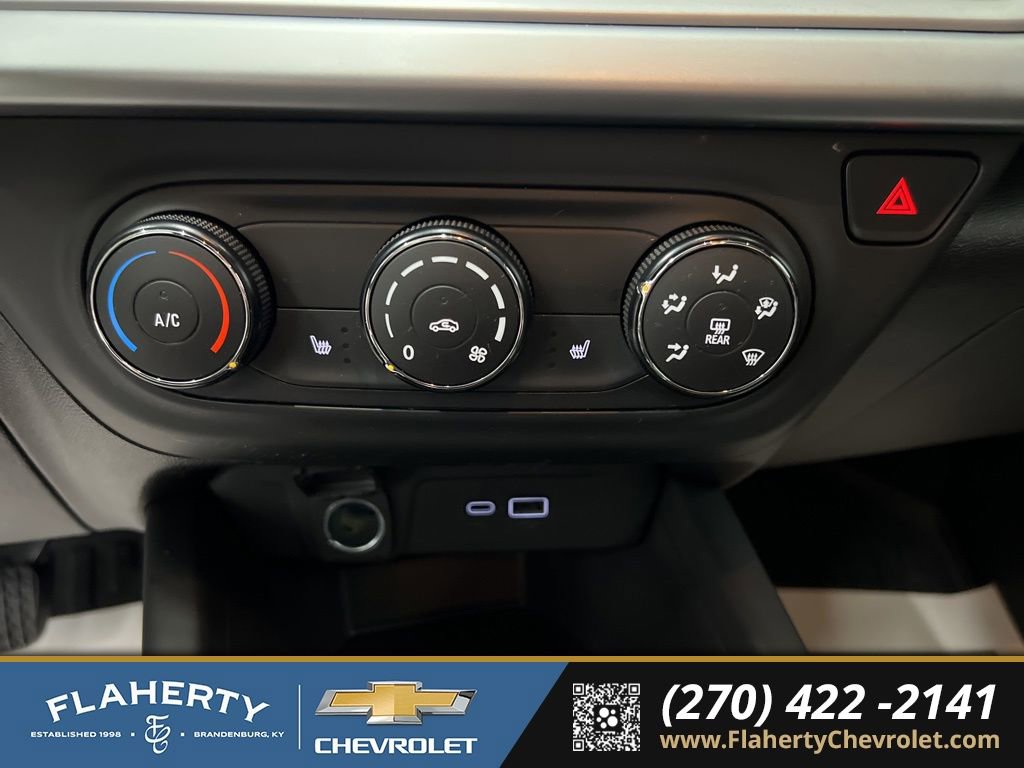 Used 2025 Chevrolet Trax RS w/ Driver Confidence Package image 28