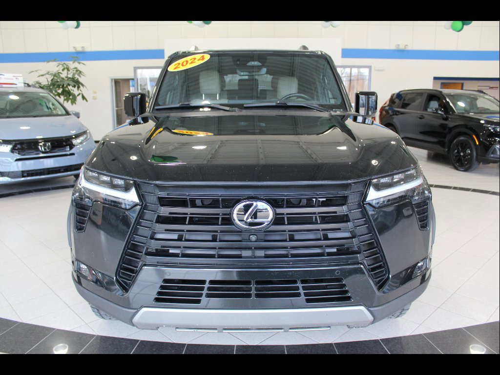 Used 2024 Lexus GX 550 image 2