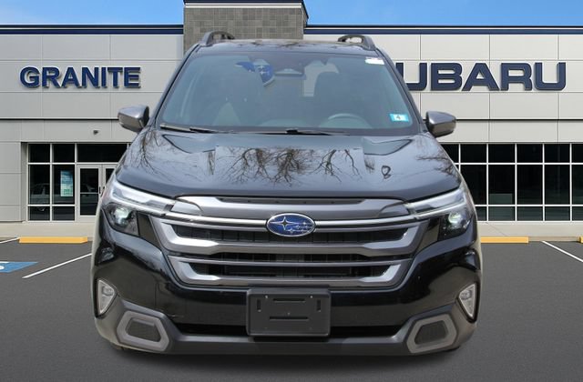 Used 2025 Subaru Forester Limited AWD/4WD image 5
