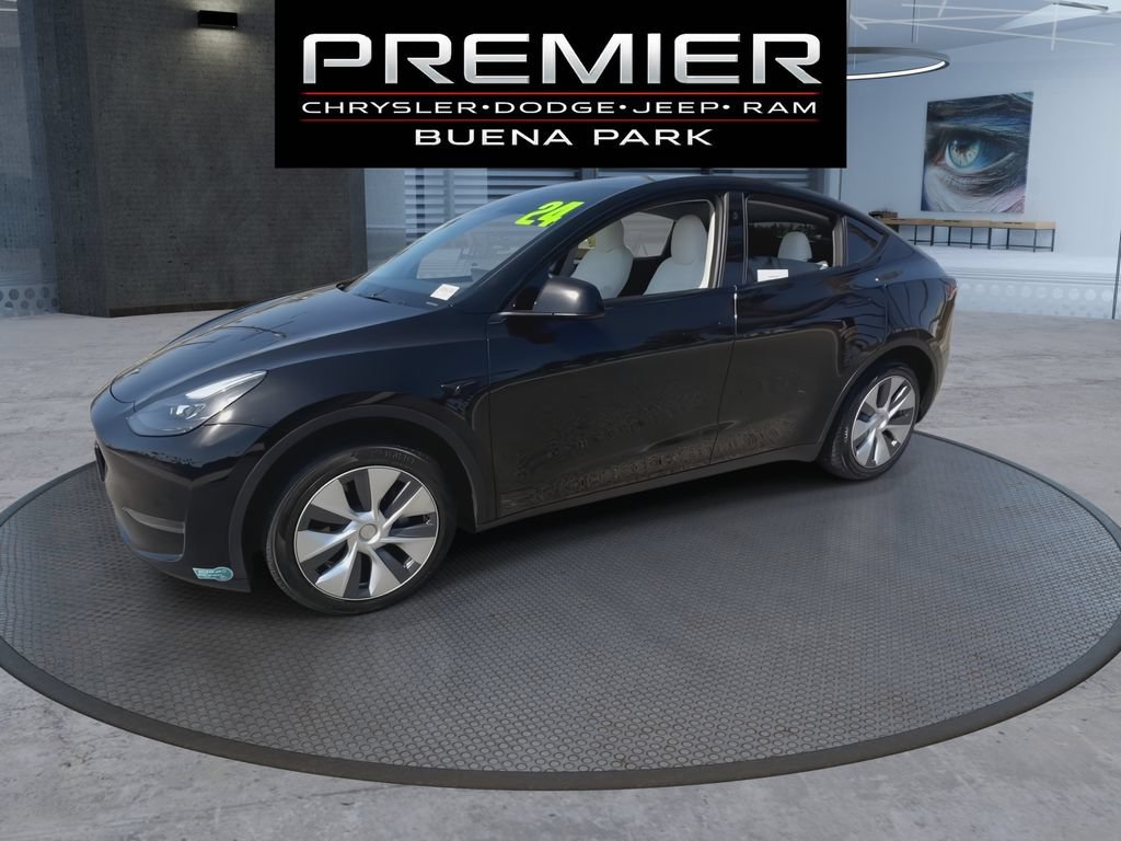 Used 2024 Tesla Model Y Long Range RWD image 4