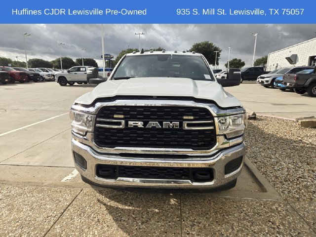 Used 2024 RAM 3500 SLT w/ Quick Order Package 2YG SLT AWD/4WD image 2