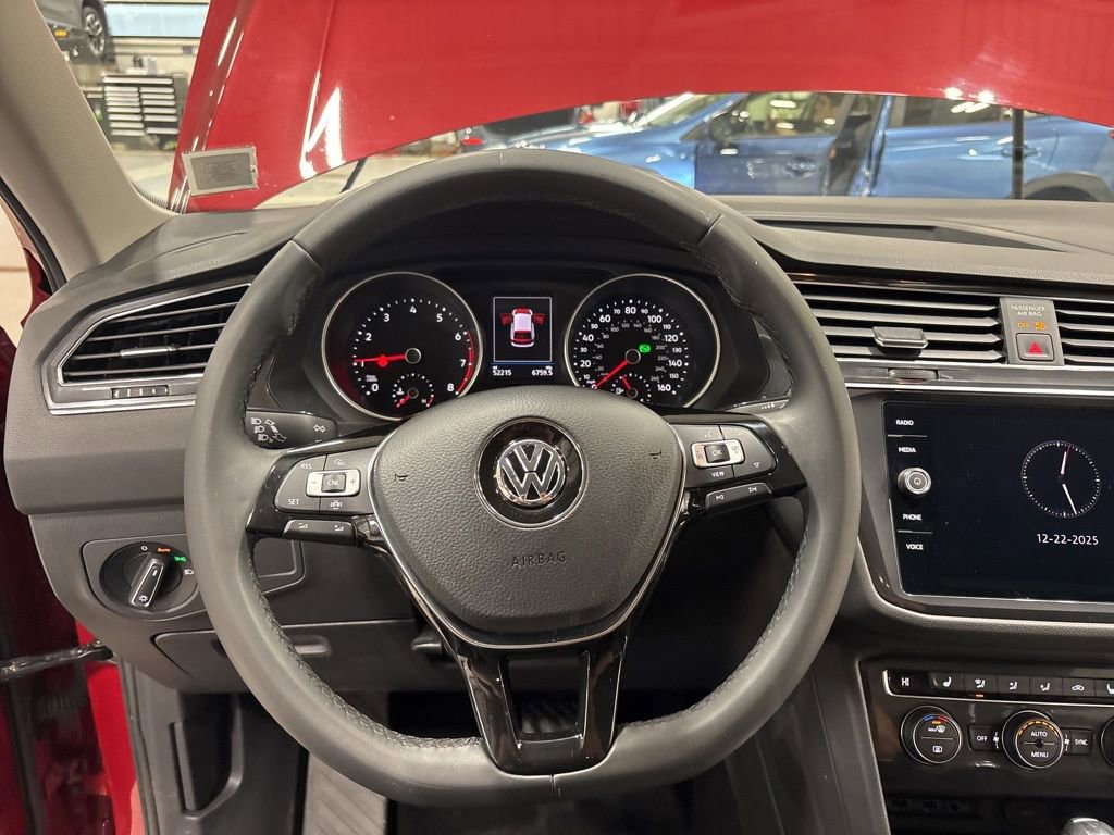 Used 2020 Volkswagen Tiguan SE image 4