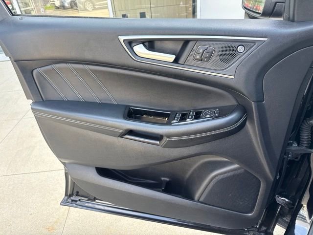 Used 2020 Ford Edge ST w/ Equipment Group 401A AWD/4WD image 24