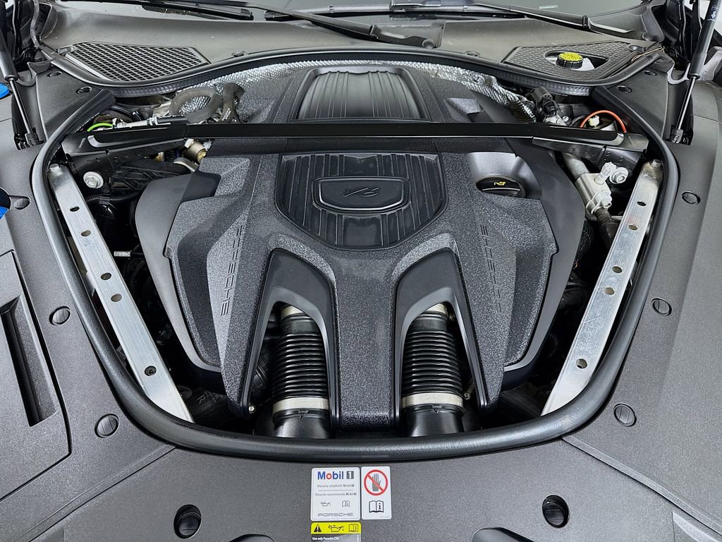 Certified 2023 Porsche Panamera Platinum Edition image 35