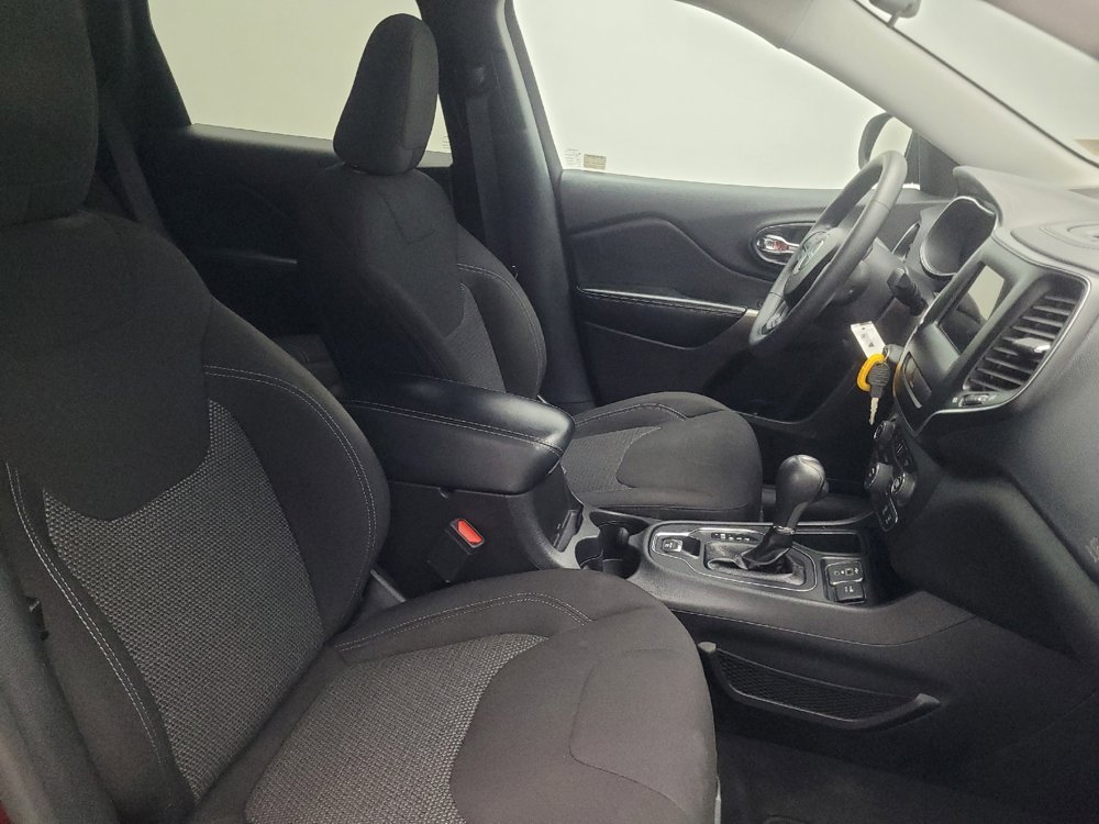 Used 2020 Jeep Cherokee Latitude FWD image 21