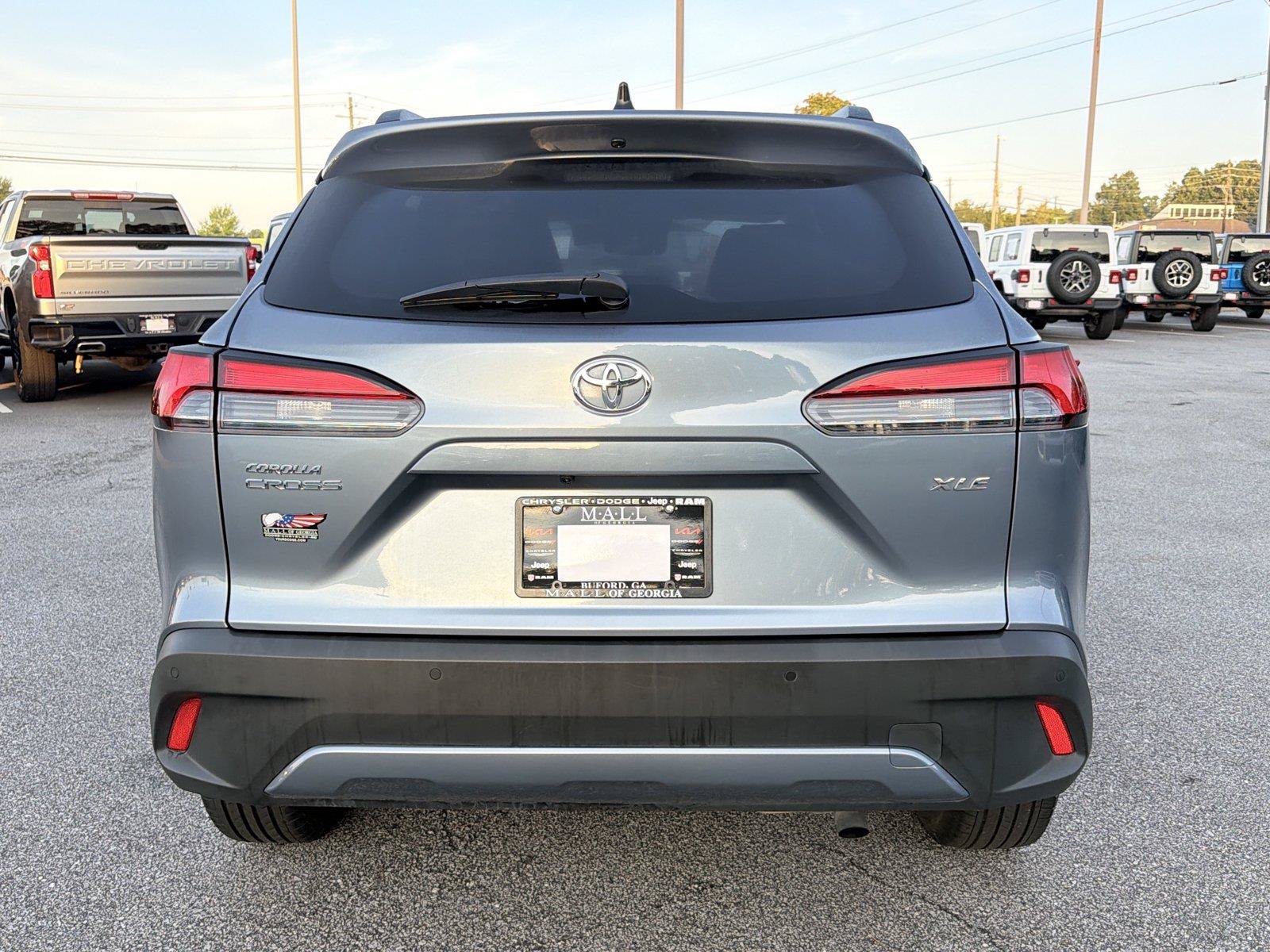 Used 2025 Toyota Corolla Cross XLE FWD image 6