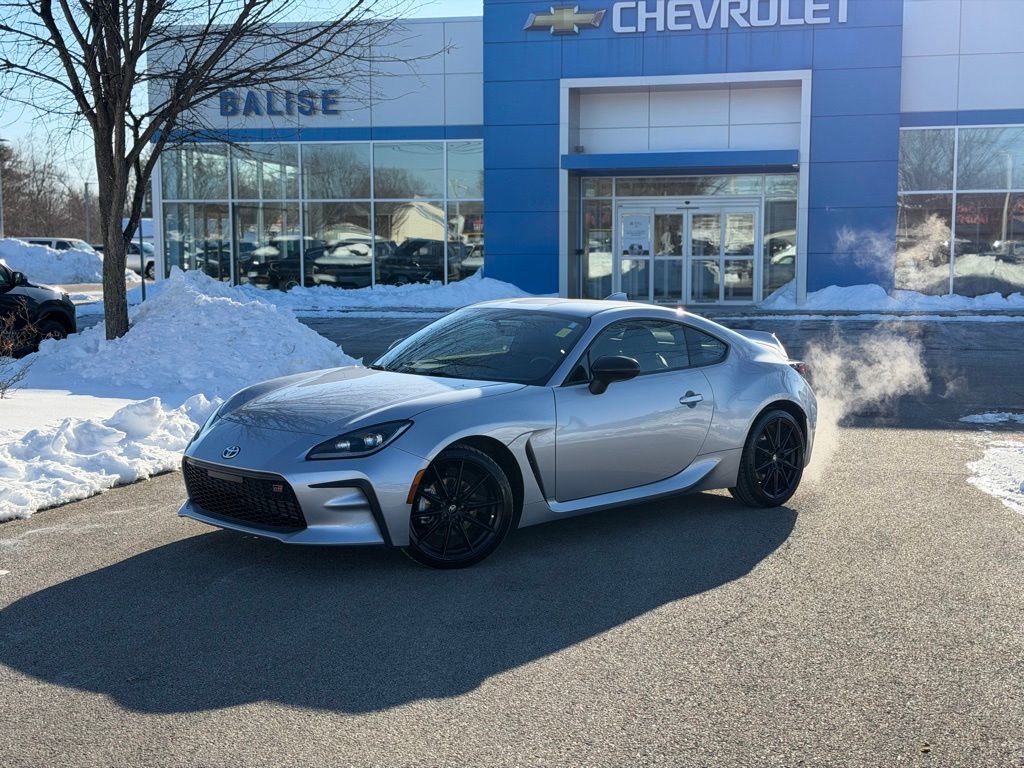 Used 2025 Toyota GR86 Premium w/ ALL Weather Mat Package (TMS) image 7