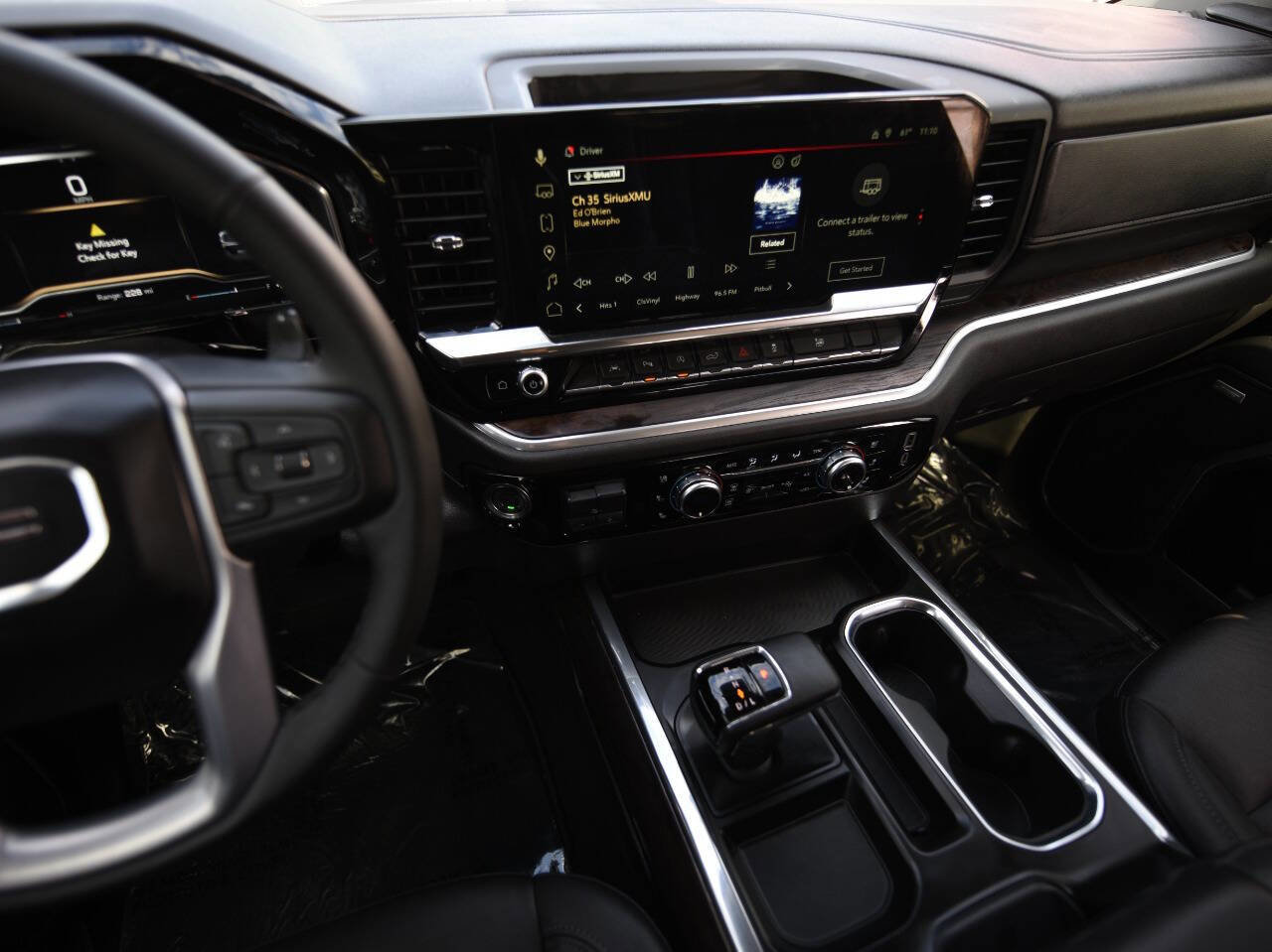 Used 2025 GMC Sierra 1500 SLT w/ SLT Premium Plus Package image 17