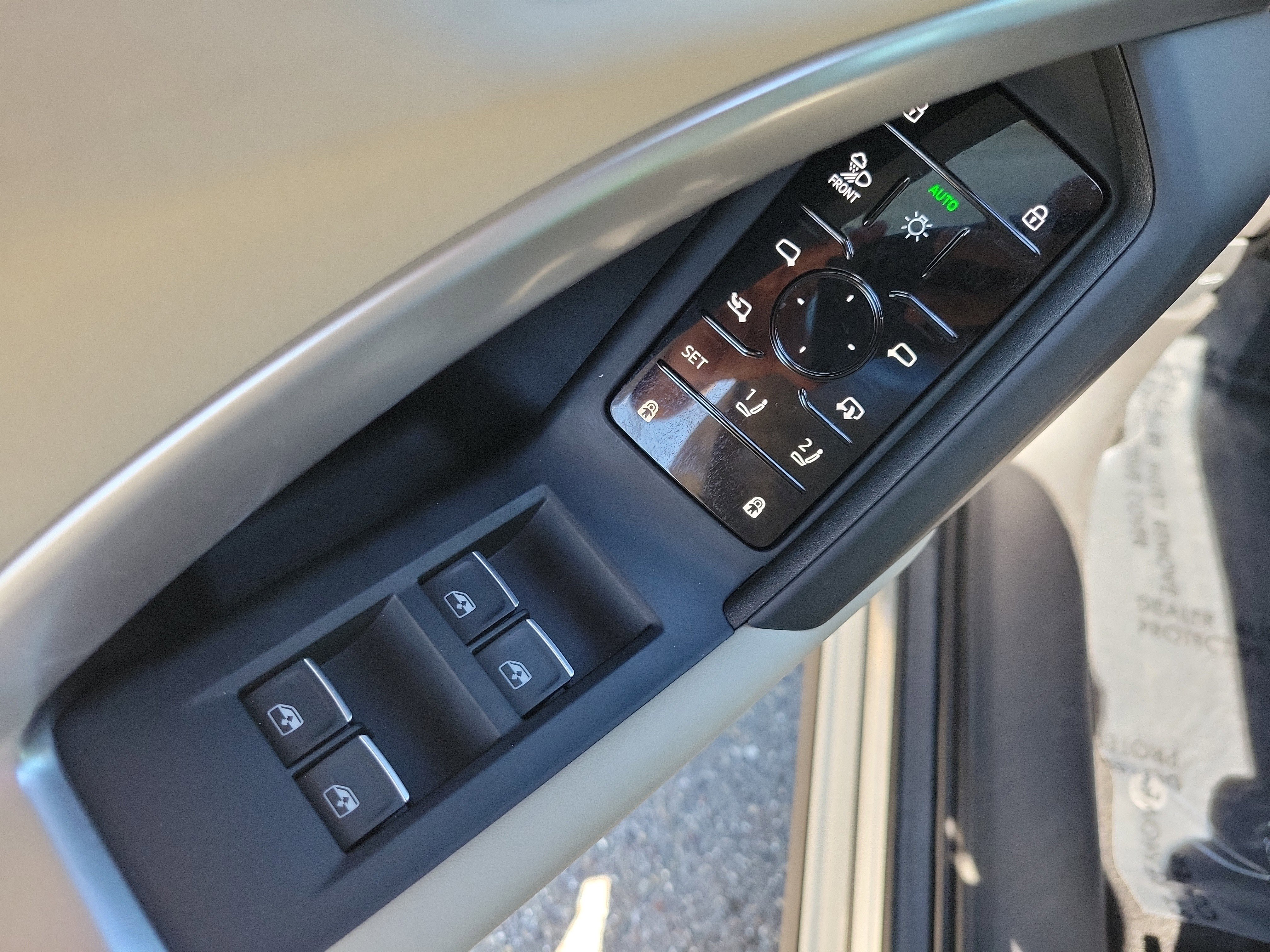 Used 2025 Audi Q5 Premium Plus w/ Premium Plus image 18