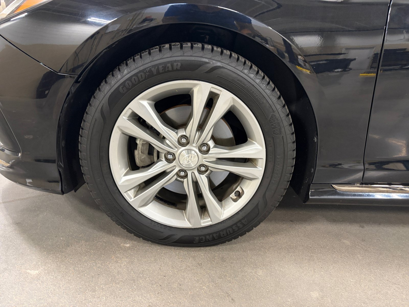 Used 2018 Hyundai Sonata Sport w/ Cargo Package FWD image 11